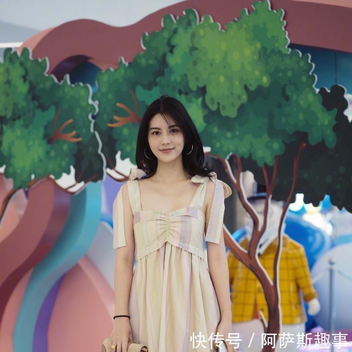 重庆街拍 难怪女生都渴望大长腿!