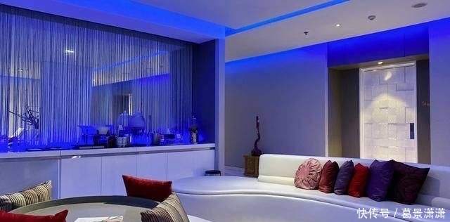 那一刻:在600多平的别墅房睡一晚是啥感觉?推开门那一刻就知道没白来