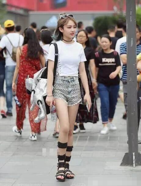 小姐姐清新美少女穿搭,一身粉嫩,看一眼就感觉可爱极了!