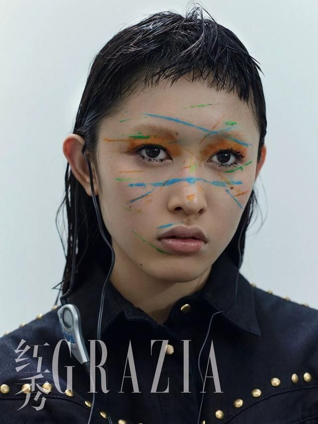 15岁超模魏安琪出镜《红秀GRAZIA》九月刊 城市西部女孩