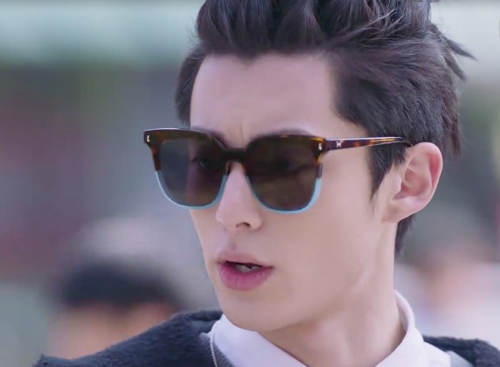 F4的海滩墨镜:花泽类酷炫，美作是来搞笑的，道明寺竟然最扎眼