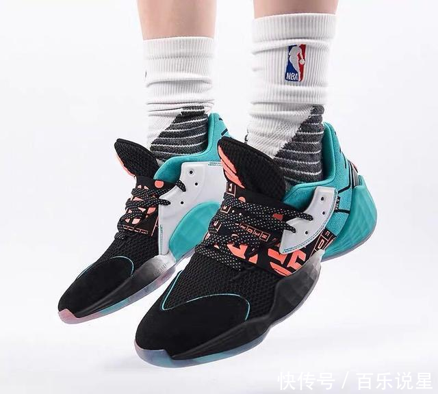 『亮眼』阿迪:哈登4全新金属银配色,即将成为哈登4系列最亮眼的配色!