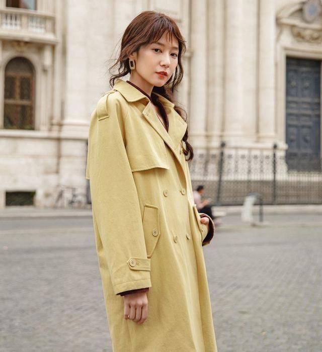 95后妹子的早秋穿搭来了，一般人都可轻松hold住