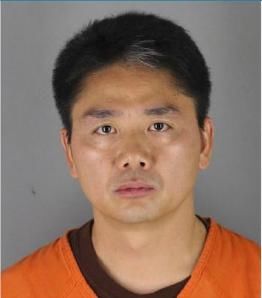 各界评论刘强东事件，他声援后反遭群嘲，网友:先把自己擦干净吧