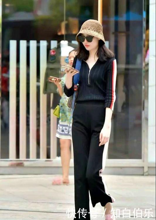  『美女』街拍，穿腰带裙子的漂亮美女，脚下的鞋子有些丑