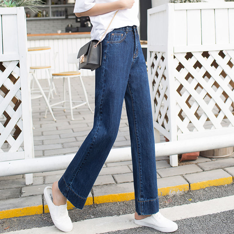 身材再好，不会打扮也白搭，这样穿牛仔裤出门，百搭新潮还洋气