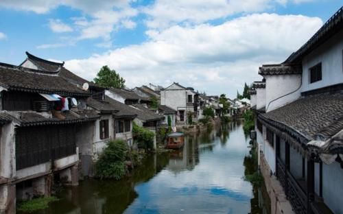 云南最低调的宁静古镇：唯一幸存的古集市，至今依旧拒绝商业化