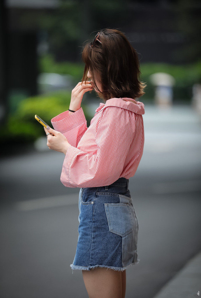 成都街拍,青春范十足的搭配,活泼又尽显女人风韵!
