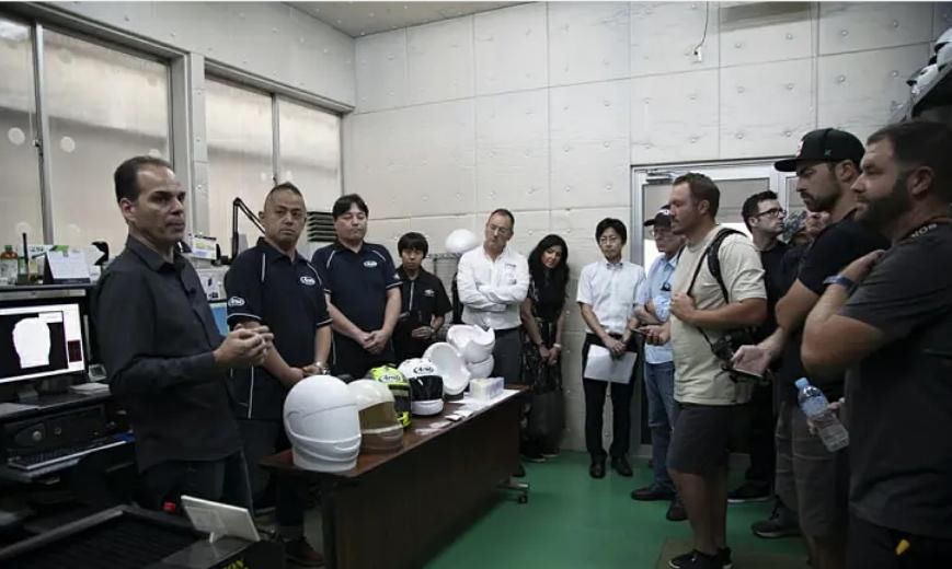 顶级■顶级头盔的诞生过程 Arai头盔工厂探秘之旅