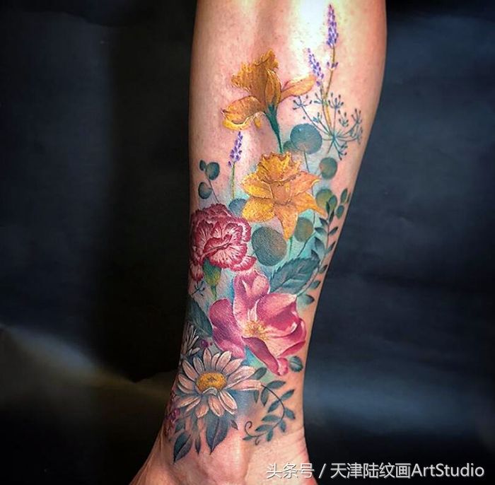 这些纹身真的好美 即使我们慢慢的老去而纹身之美在于永远的陪伴