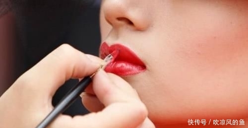 #皮肤是比#西瓜红适合什么肤色 别买错口红了