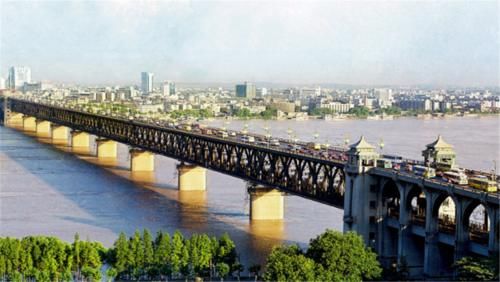  「重庆」中国第五大城市角逐：郑州、武汉、杭州和重庆，未来谁