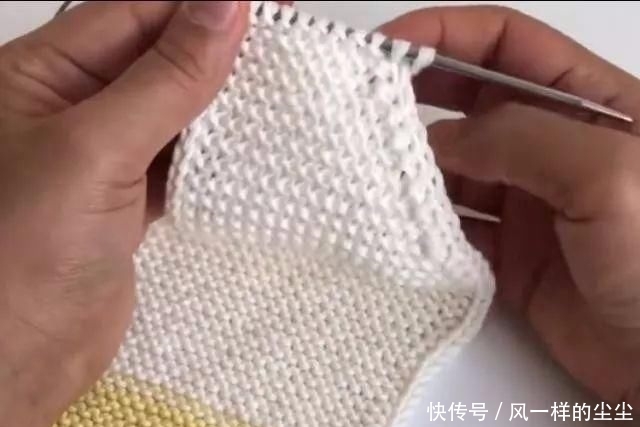  毛衣：简单款儿童马甲毛衣，全部下针编织，好织也好穿