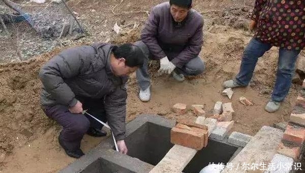  费用：农民朋友注意了，可交可不交的4项费用，知道了不会吃亏