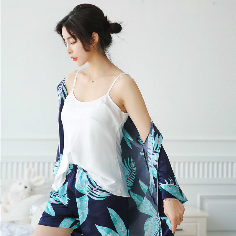 秋夏都能穿的睡衣，睡袍，丝丝滑滑，亲肤迷人，穿着让你难忘今宵