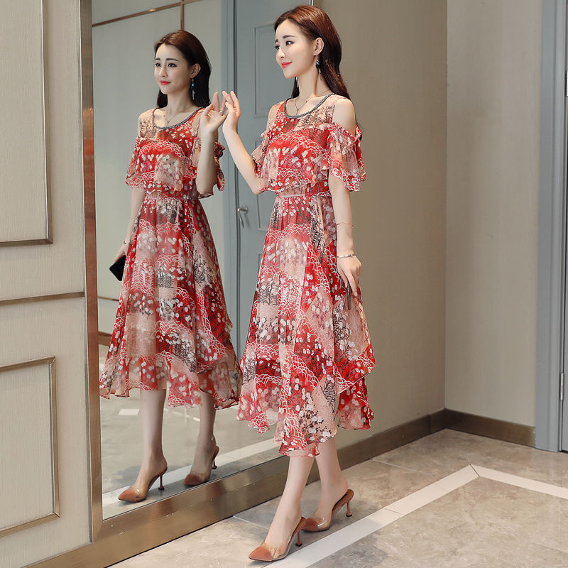 我45真没故意装嫩，全靠穿这“欧货裙”+高跟凉鞋，看着像25