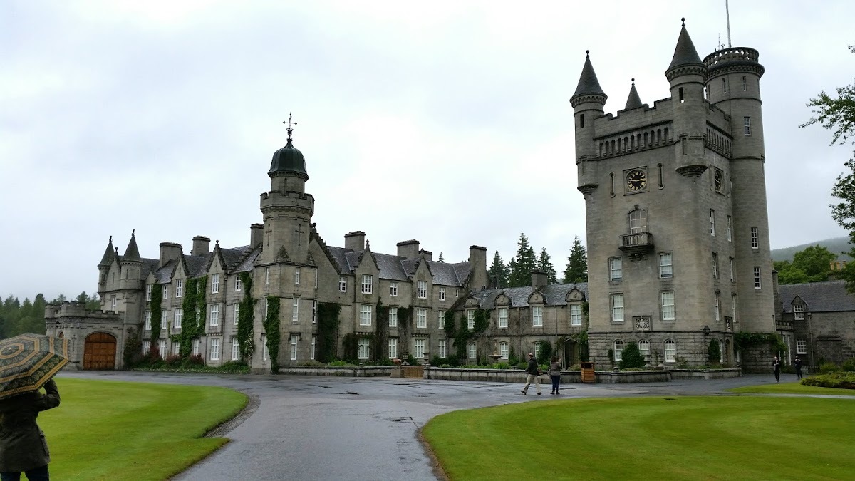 全球最霸气城堡：拥有202平方千米领地，占地面积比故宫大280倍