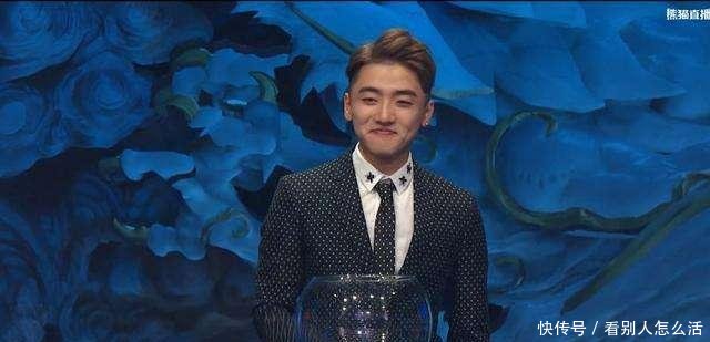 电竞打桩机? 网曝OMG中单冷少睡粉! 追梦少年竟变无耻渣男?