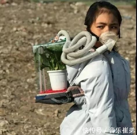  「打招呼」“怎么和新来的女同事打招呼？网友：你的垃圾桶是LV的吗？哈哈哈哈...”