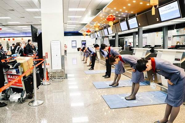 蔡英文神隐过后说“干话”应付罢工 他预言台当局惨况