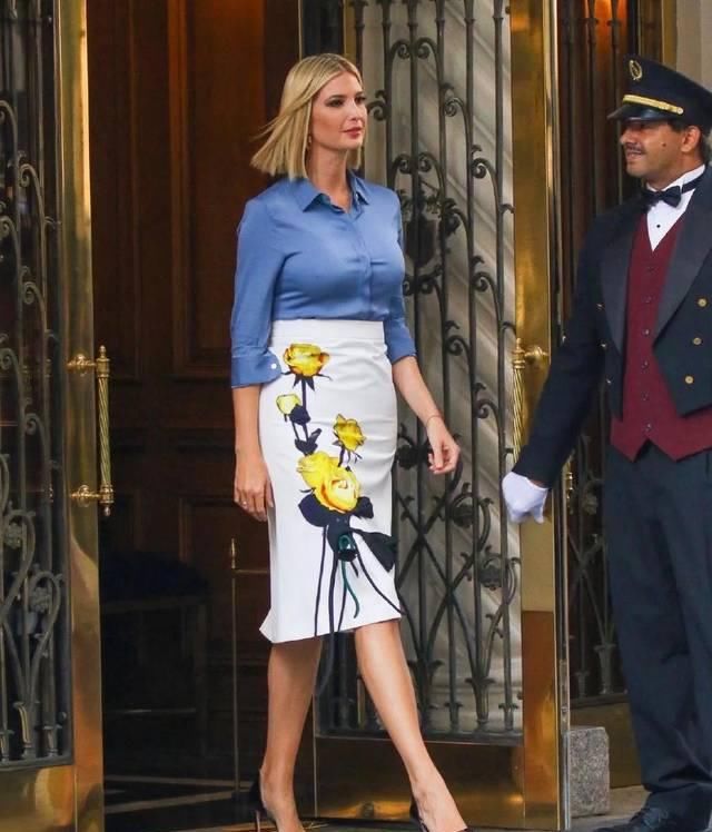 看起来@顶级名媛伊万卡宅家办公，视频和网友对话显沧桑，往日气质不在