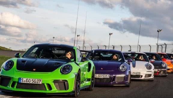 保时捷911 GT3 RS，外形和内饰鉴赏