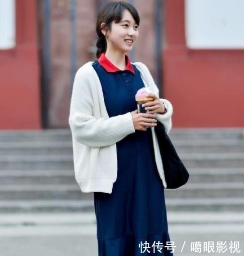  『美女』美女街拍：时尚靓丽的小姐姐，穿搭打底裤，质感十足！