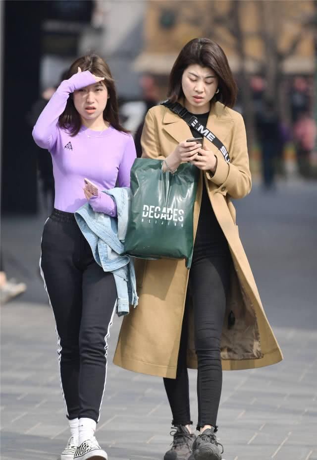  [位美女选择一]春季选择一款好看风衣，要搭配出精致的效果，你会选择什么款式？