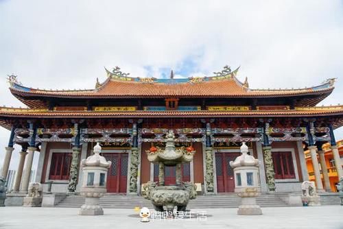  [建筑]国内最神奇的寺庙，举世罕见一岛一寺建筑，现实版海天佛国再现！