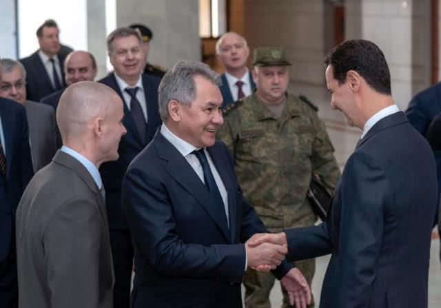  [不许]俄防长归国被紧急带走，保镖一律交出武器，克宫：所有人不许妄动