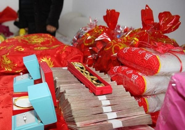 2020婚姻法新规定:农村光棍有福了,却对女人是