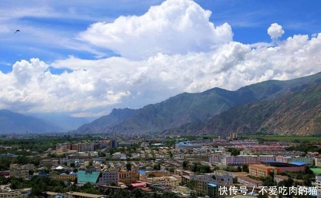 唯一一个五线“省会”,不到100万人,却年接待2500万游客