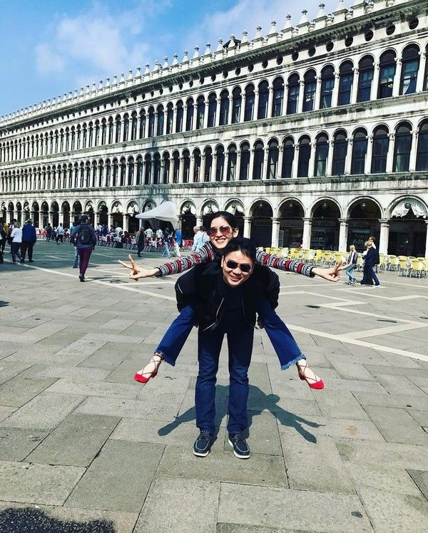 奶茶妹妹的素颜又双叒叕美出新高度!这种素颜和精修没差的颜值究