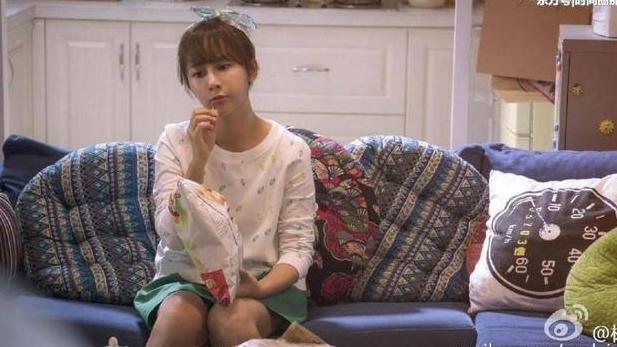 杨紫的脸整得那么美，腿却又短又粗，像身材走样的大妈！