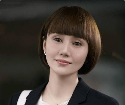 「正式场合」外套在精不在多,有这件“小西装”就够了
