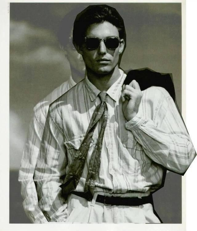  「延续」85岁的Armani先生，一直延续自己的风格，优雅简约的更加年轻化