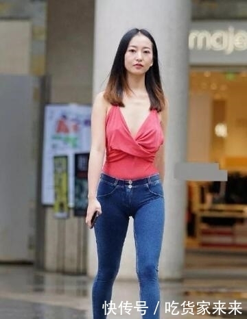  寒冷|街拍图片，入秋这样穿如何？把寒冷抛开才时尚