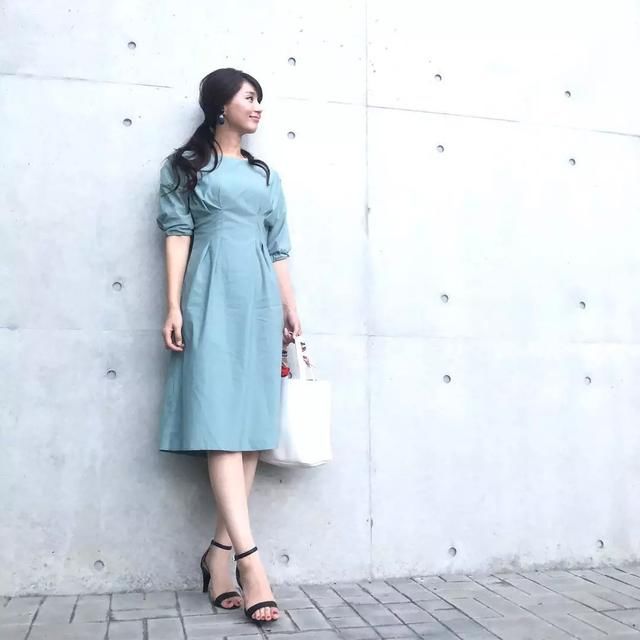 日本美魔女妈妈的穿搭分享，她的气质搭配值得你pick！