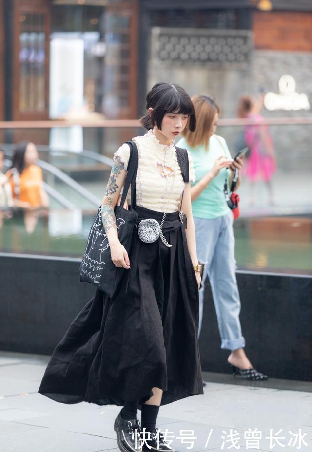 喜欢:初夏穿衣不用愁了,南方妹子已经为你亲身示范,新款高级又百搭