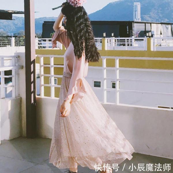 「半身裙」春夏如何半身裙怎么穿?三大流派六种穿搭,让你夏日吸睛无限