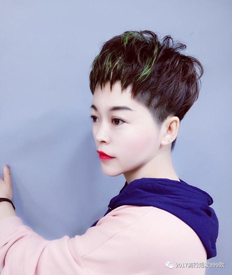 9月，短眉头，必然大火!喜欢这款发型的妹子剪剪剪吧!
