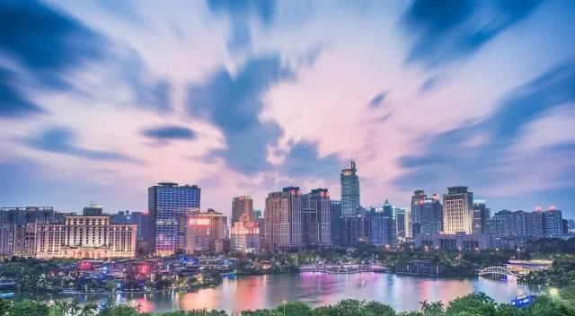  桂林■广西继南宁之后，又一座城市有望晋升二线，不是桂林也不