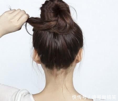 『半丸子头』一根皮筋就能搞定的7款发型,前三款超简单,手残党也能轻松学会