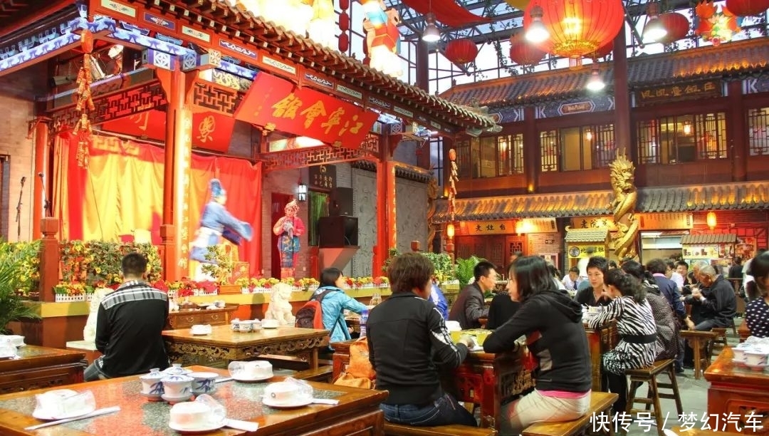 据说每个城市，都有一条适合吃货去的美食街