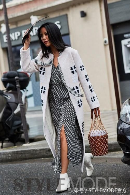 想要长腿不受罪?低跟鞋也能小露性感!