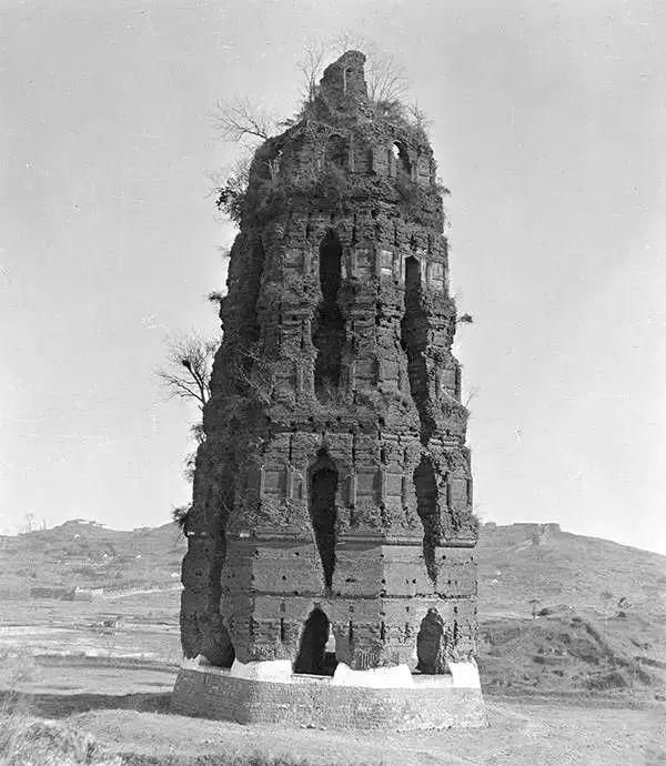 美国人在鞋盒里发现了6000张中国老照片，轰动全世界