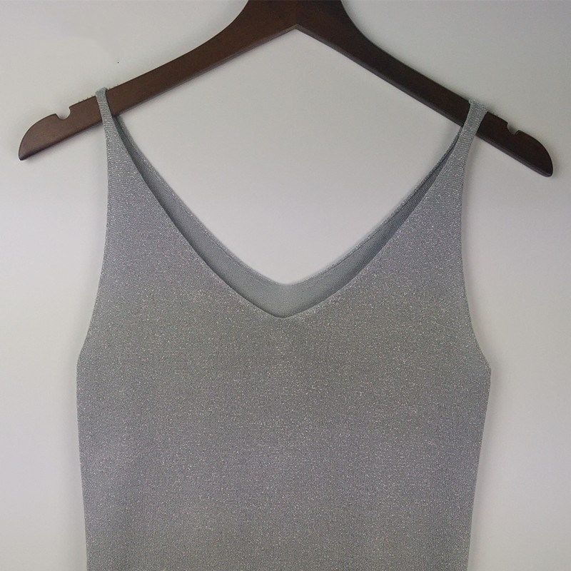 谁说丰满女人不好看?试试这身衣魅力四射美到惹眼，穿出迷人风采