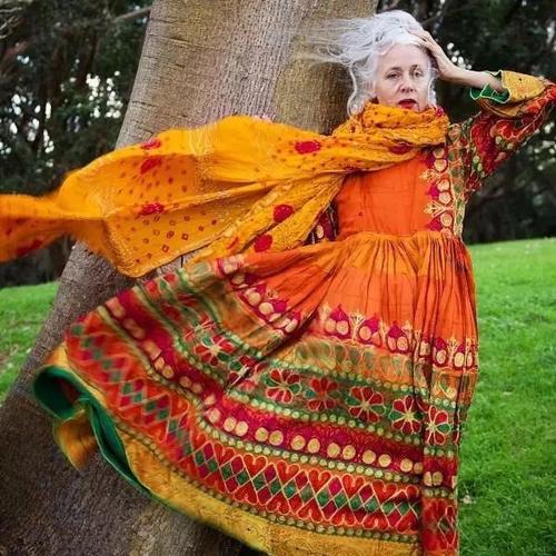 连62岁老太太都美丽地环游世界，你还有理由邋遢？