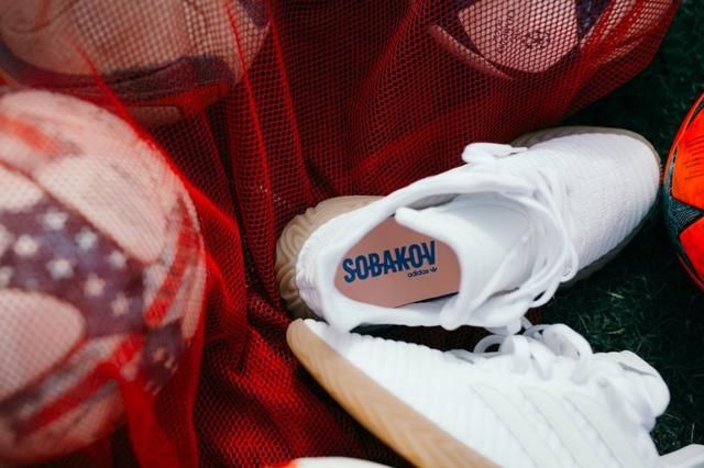当下最风靡的足球主题！全新鞋款 adidas Sobakov 现已发售