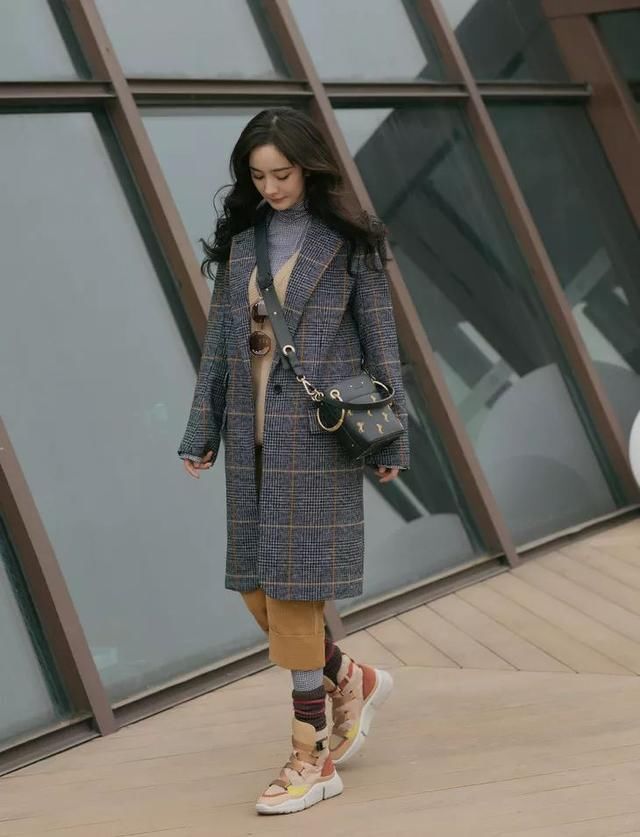 吴宣仪这双球鞋要火